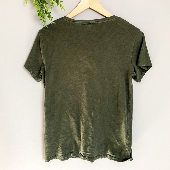 Levi’s t shirt with chest pocket - Picture 3 of 3